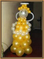 Escultura con globos de angel diseños exclusivos para decoracion de salones.